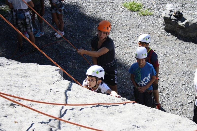 Village Camps International Summer Camp Leysin, Switzerland 2026-07-14 https://www.villagecamps.com/journals_admin/images/703-9-green climb (4).jpg